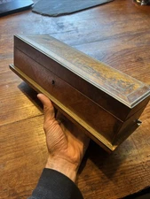 Box & box marquetry wood & capitons antique box