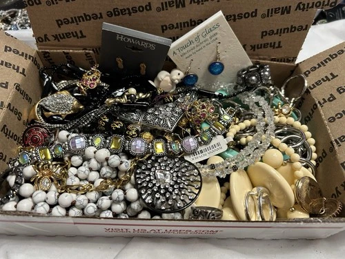 Vintage & Modern Costume Jewelry Lot ~Some Signed ~Small Priority Box #1313