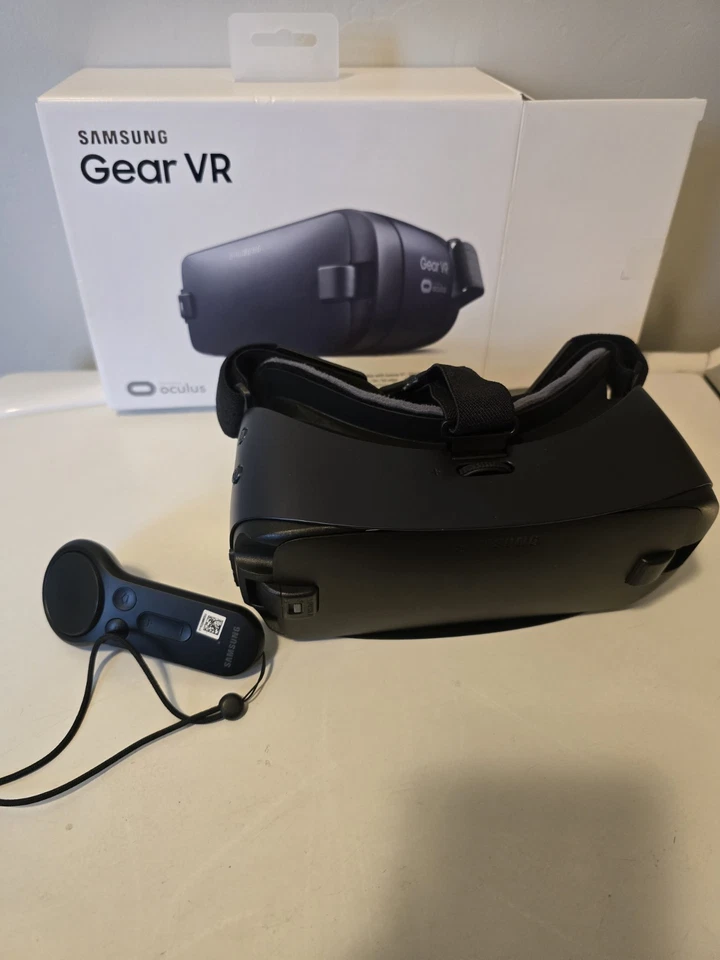 Samsung Gear VR - Image 2 of 3