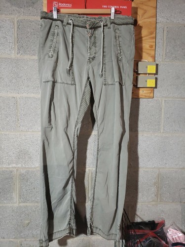 BUFFALO JEANS ARMY GREEN SIZE 34 