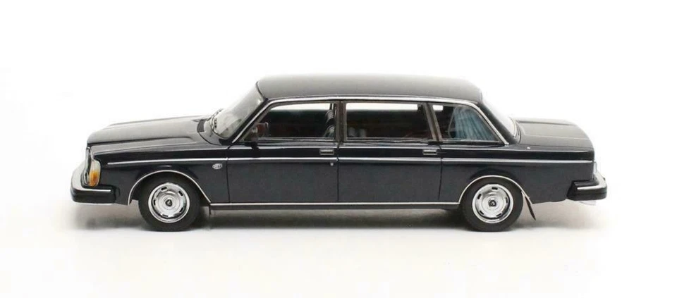 VOLVO 264 TE 1978 BLU SCURO MATRIX MX12106-021 1/43 RESINA 408 PEZZI LIMOUSINE - Immagine 2 di 3