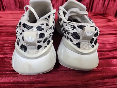 NEW Size 5Y / Women's 6.5 Adidas Swift Run 22 Polka Dot