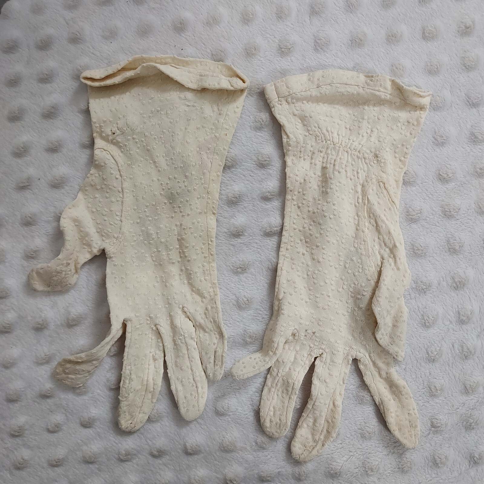 Vintage White Floral Gloves Formal Kayser 6  Dot Embroidered Pink Green Flowers 