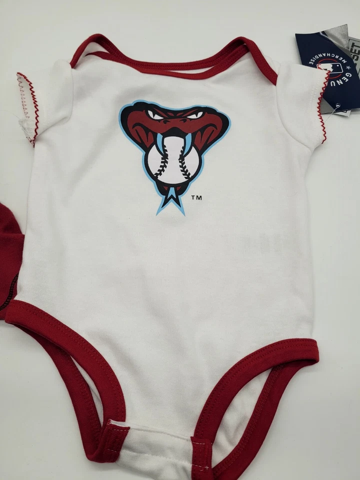 Arizona Diamondbacks 6/9M 3 Bodysuits & 3 Piece 9M set bodysuit, bib & booties - Image 3 of 4