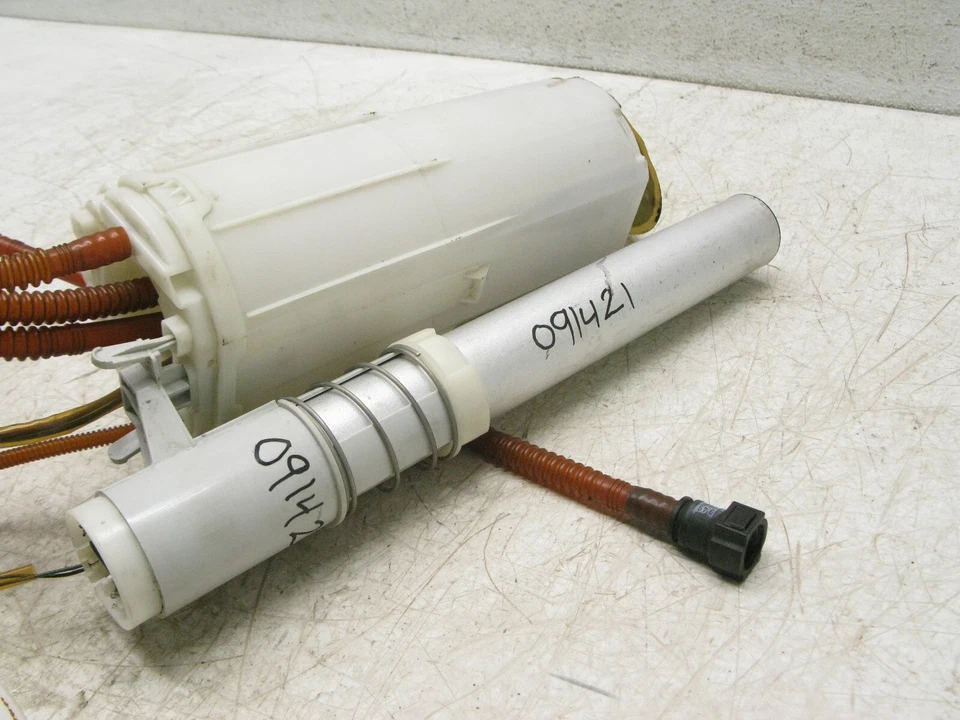 07-10 AUDI D3 A8 S8 QUATTRO 4.2 5.2 IN DEPÓSITO BAJA PRESIÓN BOMBA COMBUSTIBLE IZQUIERDA 091421 Foto 4 de 4