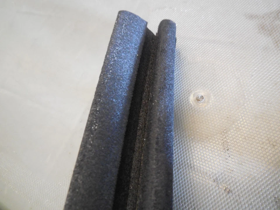 Tira meteorológica superior de vidro para porta Ford Mustang NOS 1979-1982 LH D9ZZ-6621597-A - Imagem 2 de 3