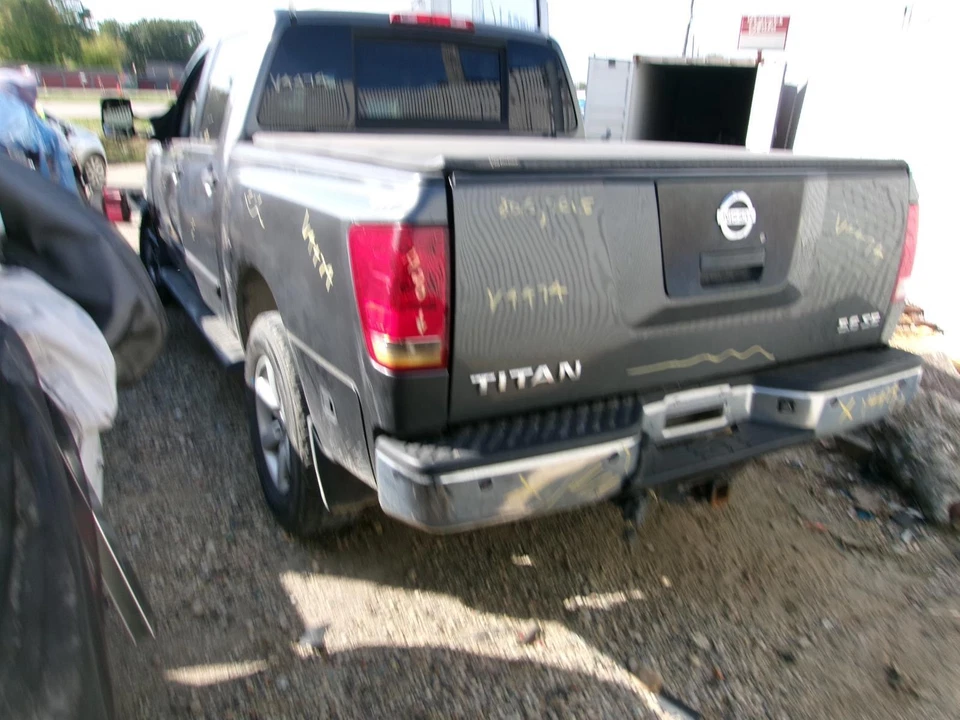 Used Air Cleaner Assembly fits: 2008 Nissan Titan  Grade A - Image 4 of 4