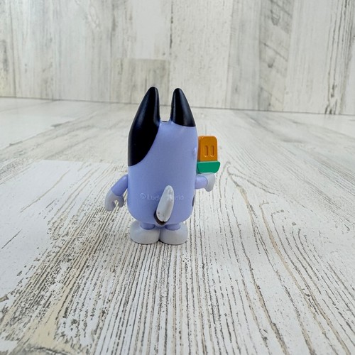 Bluey ÄLTERE SOCKEN Eisblock Eis am Stiel Heeler Cousin stehende Figur größer blau - Bild 3 von 7