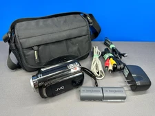 JVC EVERIO HD AVCHD CAMCORDER VIDEO CAMERA 60GB GZ-HD300BU + BATTERIES USB CASE