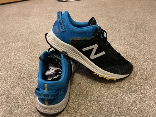 New Balance freshfoam trail arishi trainers in black UK 10