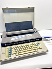 VTG Royal Beta 8000T Portable Electronic Typewriter Dual Voltage - Tested Works thumbnail