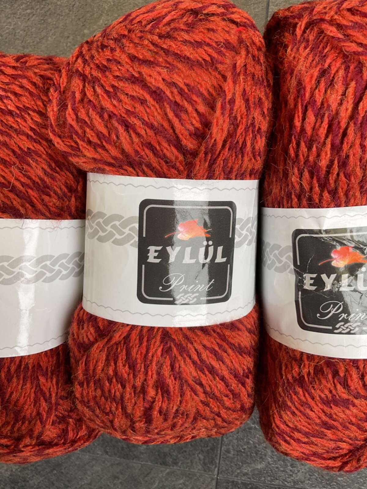 Eylul knitting / crochet DK yarn in Terracotta & Dark Purple. 5 x 100g