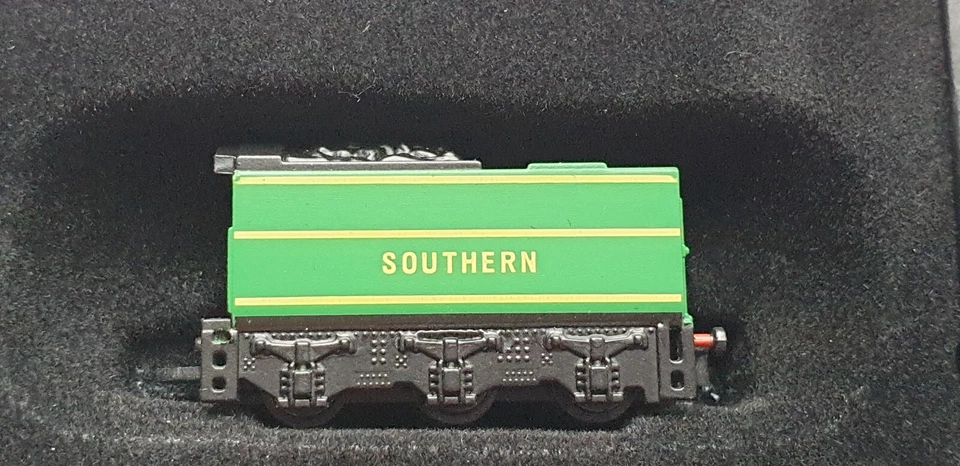 Dampflok Golden Arrow-Minitrains Atlas Spur Z Standlok in OVP - VIDEO - Bild 3 von 4