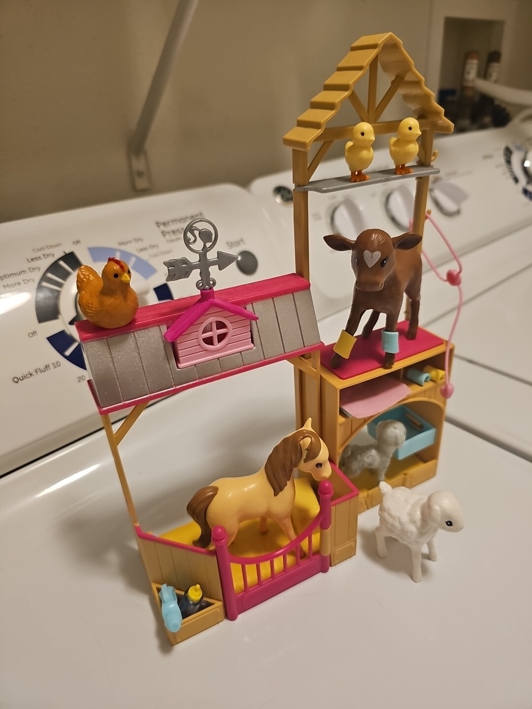 Barbie Sweet Orchard Farm Vet Animals Playset 2015 Mattel Complete Set No Doll