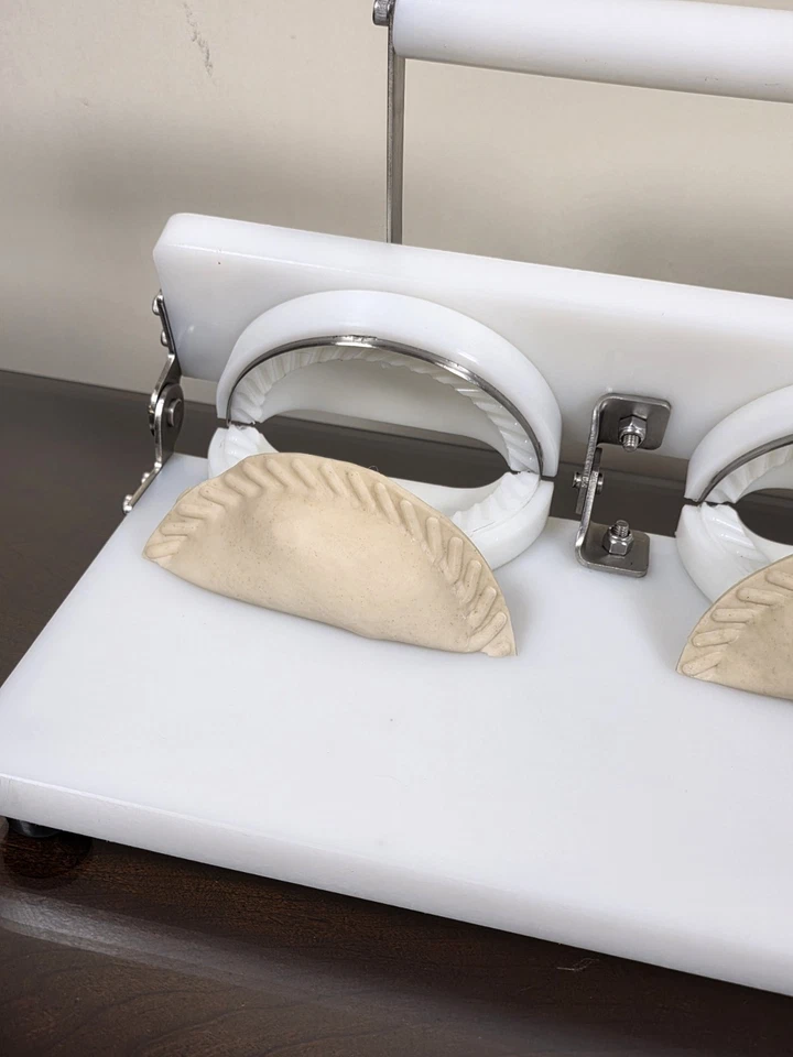 PRENSA EMPANADA MÁQUINA DE EMPANADAS PARA USO EN RESTAURANTE HACE EMPANADAS 14 CM  Foto 3 de 4