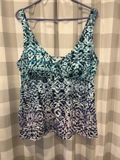Swimsuits for All V-Neck Flowy Tankini V-NECK FLOWY TANKINI Green faded black