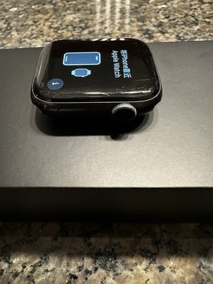 Apple Watch Series 5 Nike 44mm Space Gray Aluminum Case with