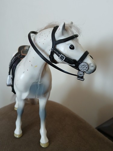 Grand Champions toy horse Standing White Hair Black Reins And Saddle - Picture 3 of 6