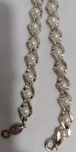 Napier 17.5" Faux Pearl Necklace Silver Tone Chain - Picture 10 of 10