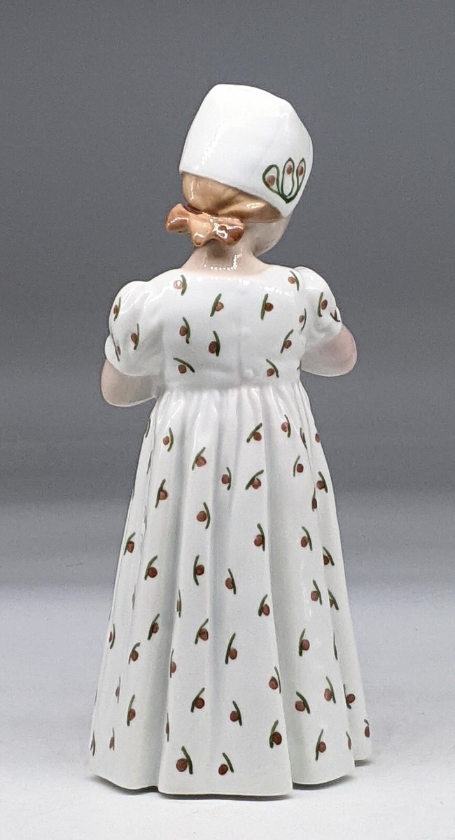 メアリーと人形　＃1721　No.8　★B＆Gロイヤルコペンハーゲン　デンマーク B&G Denmark Bing and Grondahl #1721 Porcelain Girl Mary W/ Doll