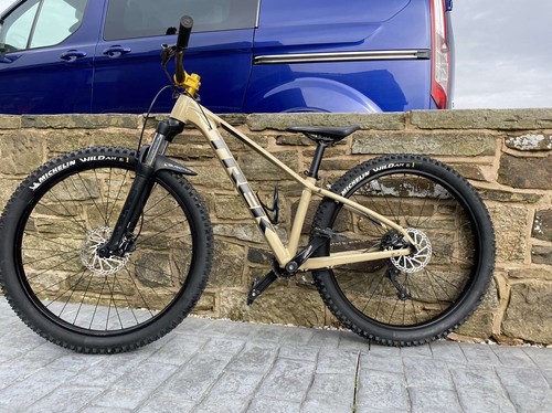 Trek Roscoe 6 (XS) 27.5+ 2020 Quicksand 