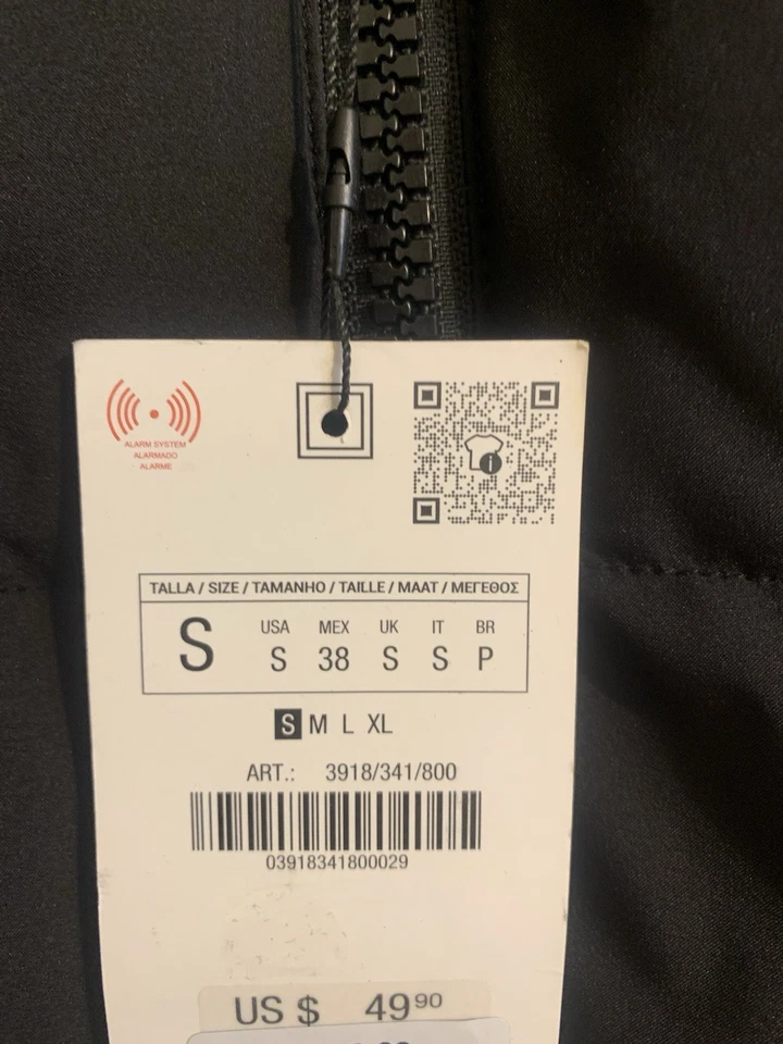 Chaleco Técnico Acolchado Zara Hombre Talla Pequeña Negro Cremallera Completa Foto 2 de 4