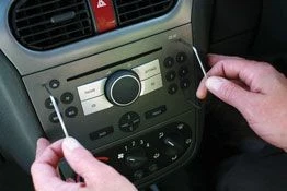 LASER 4105 32-Piece Radio Release Tool Set For Car Stereo and Sat Nav Systems - Image 3 of 4