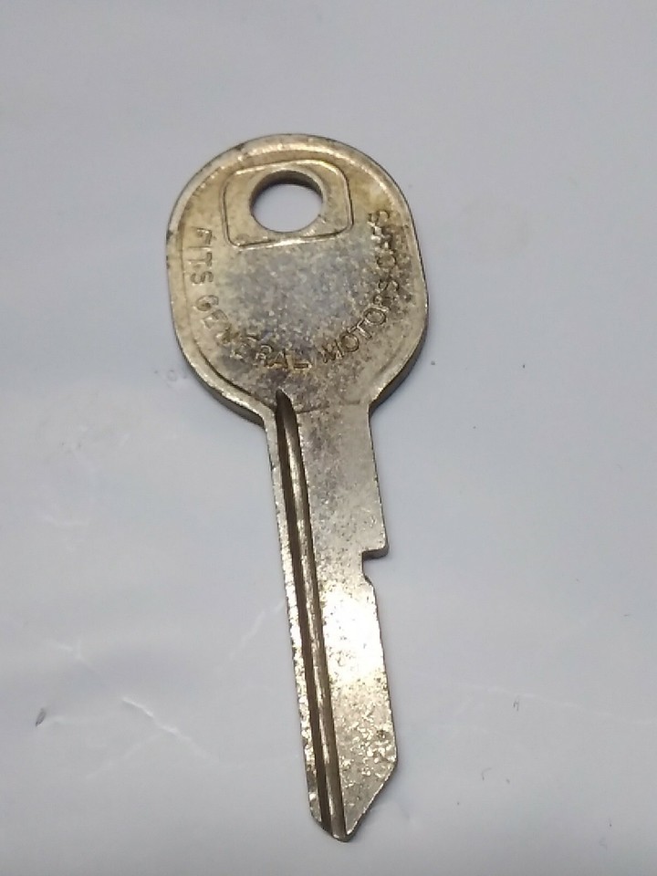 Vintage GM GENERAL MOTORS Auto Key Blank B 51 D | eBay