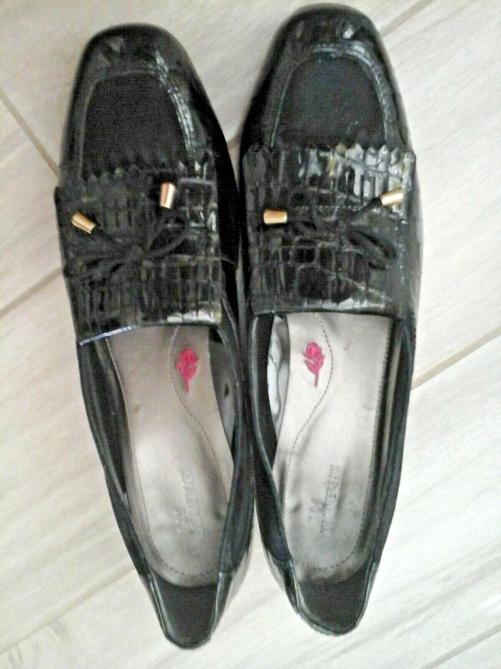 Ros Hommerson Black Croc Embossed Patent Leather Low Heel Loafer        Size 8N - Image 2 of 4