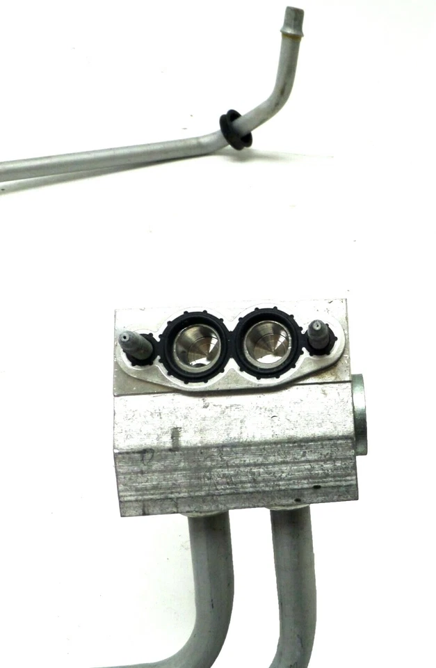 Шланг охладителя масла двигателя 20828694 2007-10 Silverado Sierra 2007-14 Suburban Yukon - Изображение 3 из 4