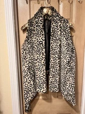 Renee.c USA Cheetah Vest Pre-owned Excellent 