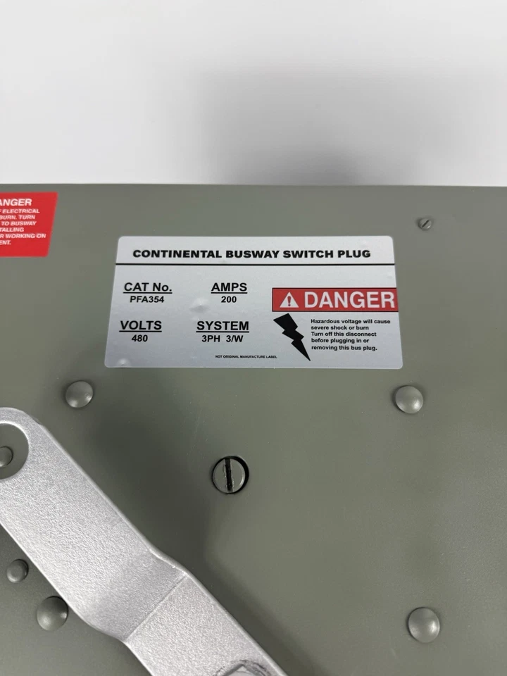 ENCHUFE BUS CONTINENTAL PFA354 3PH, 3W, 480V, 200 AMP. SE ADAPTA A BD BUSWAY. TIPO PFA Foto 2 de 4