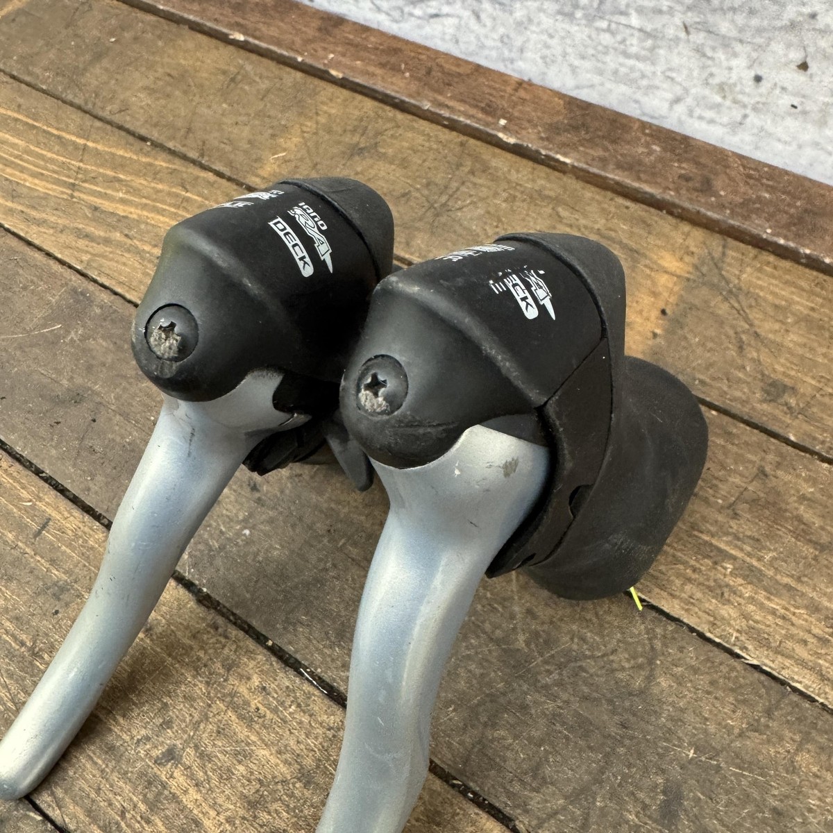 Shimano Sora ST-3304 3x8 Speed STI Shifters Brake Levers Pair