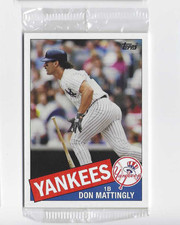 2006 Topps Walmart unopened pack w/Mattingly on top & I. Rodriguez on back