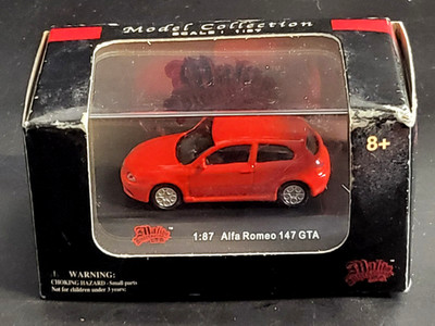 ALFA ROMEO 147 GTA in RED, MALIBU INTERNATIONAL 1:87 SCALE CAR MODEL COLLECTION