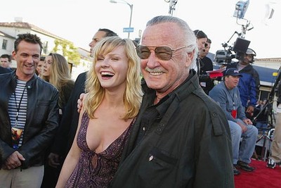 Kirsten Dunst comic book legend Stan Lee arrive for the premiere o- Old Photo 1
