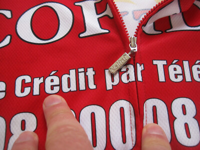Helping Hand | Cofidis rider Sébastien Portal receives encou