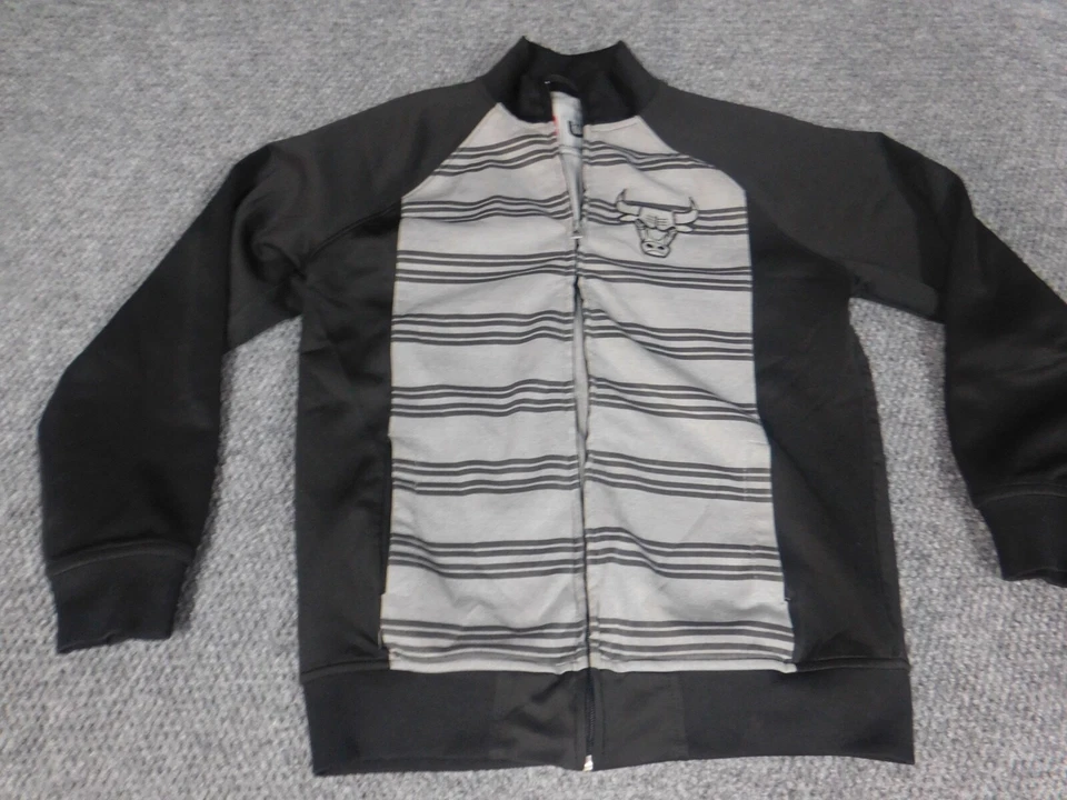 Куртка для мальчиков Chicago Bulls большая черная графическая на молнии NBA - Изображение 2 из 4