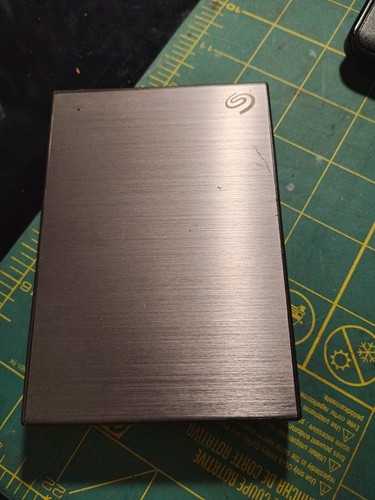 Seagate One Touch 5TB External Hard Drive Portable HDD 3BEAPR-505 No Cable - Photo 2/5