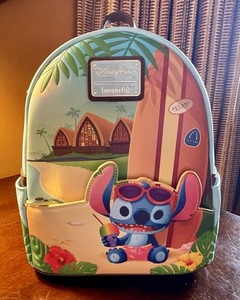 Loungefly Aulani Disney Resort & Spa Minnie Mouse Blue Hibiscus Set HTF s-l400.jpg main image 2