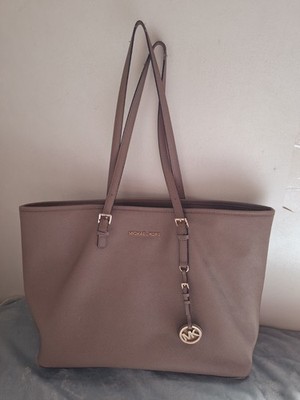 Michael Kors Gray Large Tote Zip Top Gold Hardware Lined Inner Pockets Charm