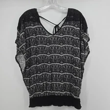 Maurices Small Short Sleeve V Neck Striped Shirt w. Tied Back