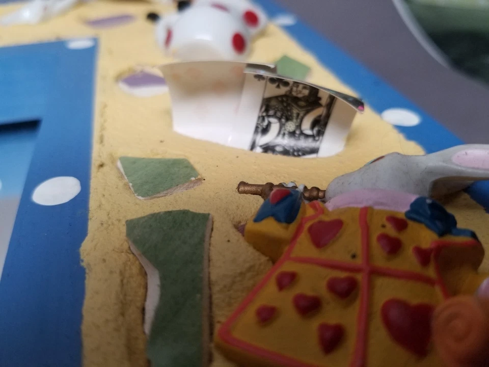 Arte de pared con espejo enmarcado Alicia en el país de las maravillas de colección 15"x17" raro único Foto 4 de 4