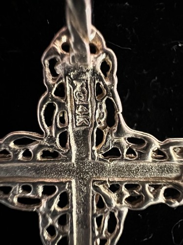 14k yellow gold Crucifix/Cross 3.4 g total weight - Picture 5 of 5