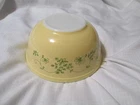 Vintage Pyrex Shenandoah Nesting Mixing Bowls Yellow & Green  #403