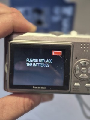Panasonic Lumix DMC-LZ5 Digital Camera Silver 6MP 6x Optical Zoom