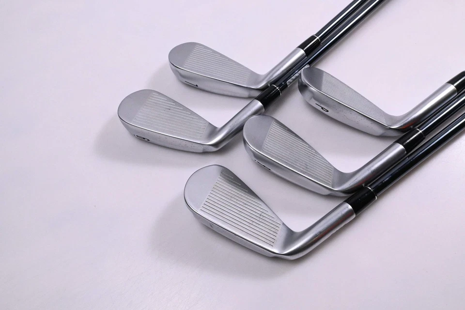 Srixon ZX4 MK II Irons / 6-PW / Senior Flex UST Recoil Dart 65 Shafts - Image 4 of 4