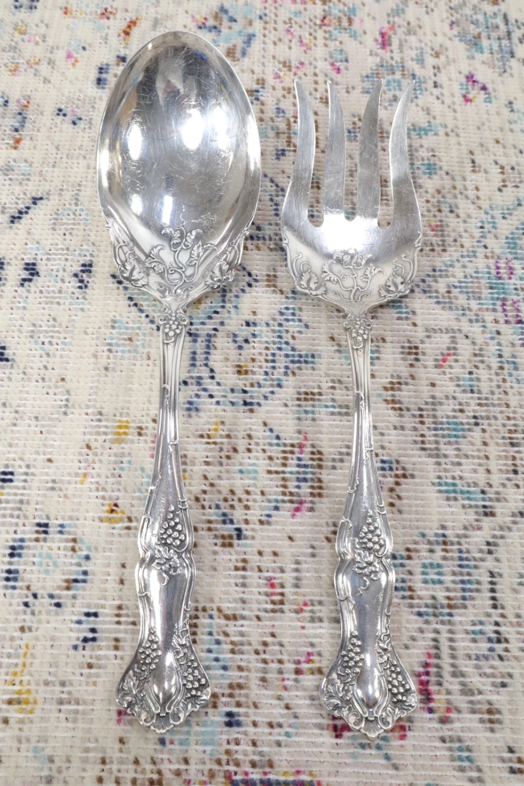 1847 Rogers Bros -Grapes -Salad Serving Set Fork & Spoon SilverPlate Vtg Silver