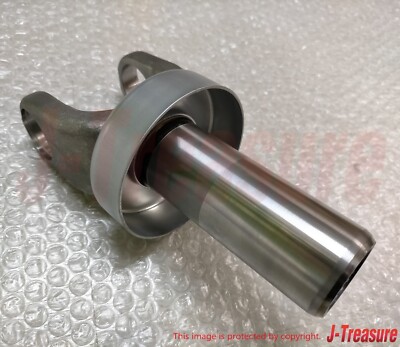 TOYOTA Genuine Yoke RR Propeller Shaft Universal Joint Sleeve
