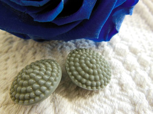 Duo boutons anciens en verre gris picot année 40/50 diamètre 1,7 cm G18D - Picture 2 of 3